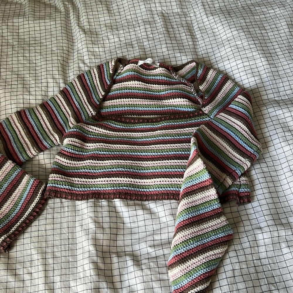 Crop knitted sweater